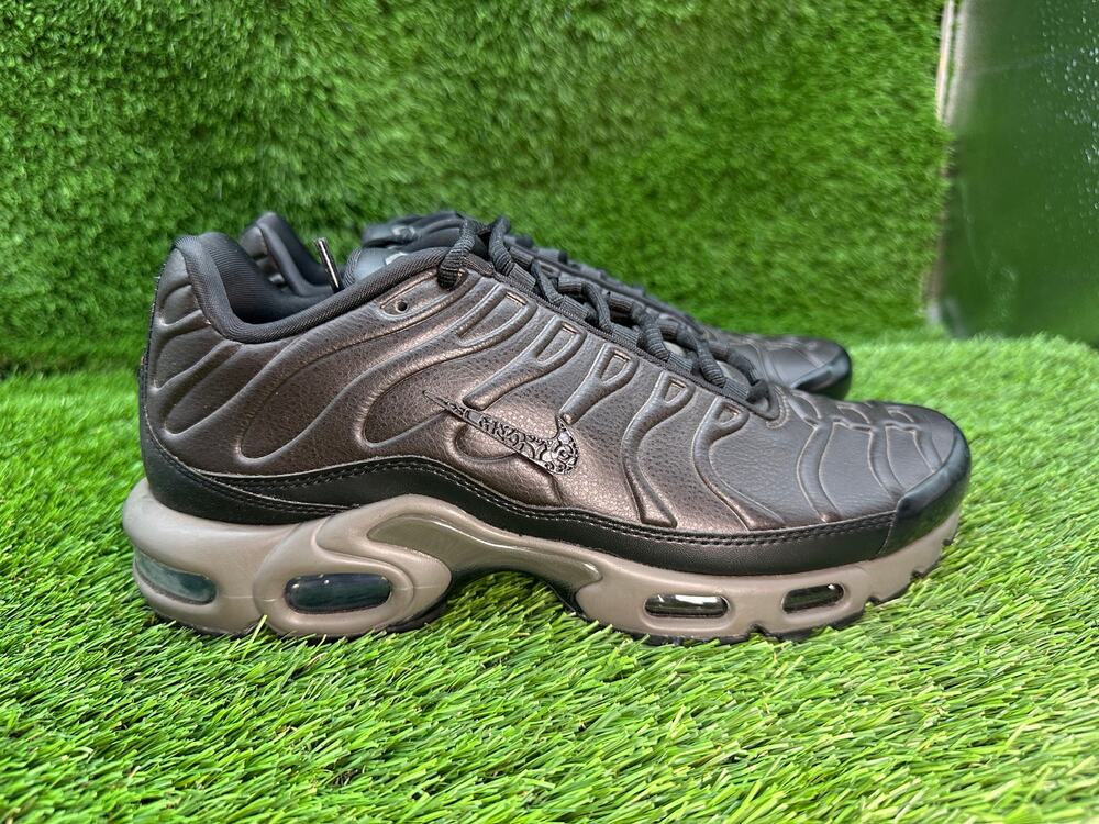 Nike Air Max Plus Premium HJ4519-200 Athletic Sneaker Men's 8 Black Leather Gym